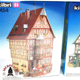 ♻️ Kibri 8462 Kit Pueblo con casas de entramado de madera y fuente H0 escala 1:87 E20