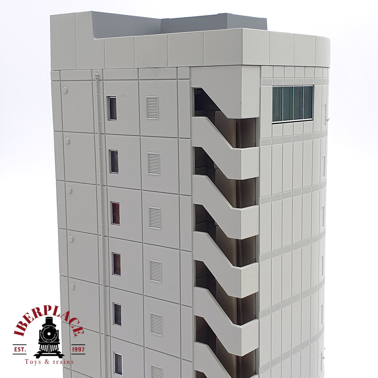 ♻️ Segunda mano - Kato 23-437 Edificio moderno con escaparates N escala 1:160