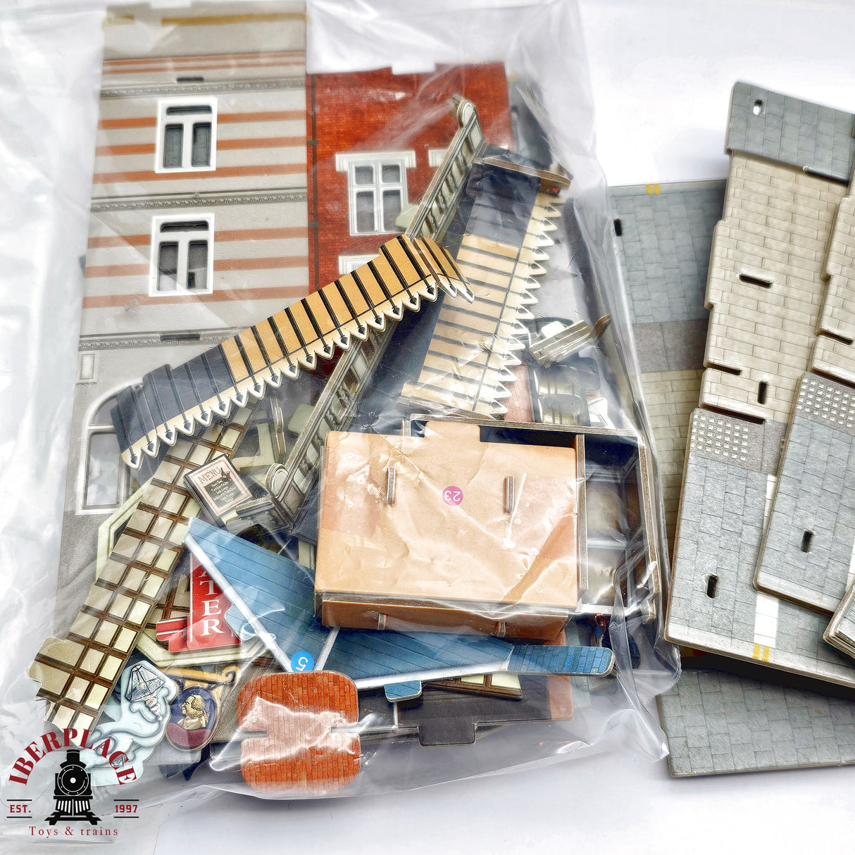♻️ 2da mano -  Lote Edificios con bajos comerciales de cartón H0 escala 1:87 A11