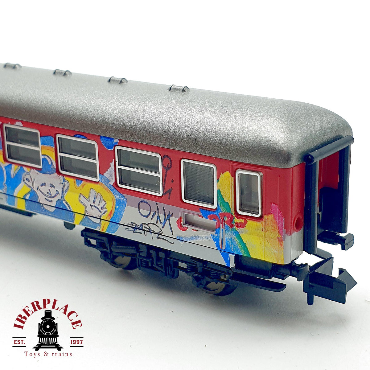 ♻️ Arnold 70501 Coche Pasajeros Grafiti Laurel Hardy DB Ep V escala N 1:160 2/3