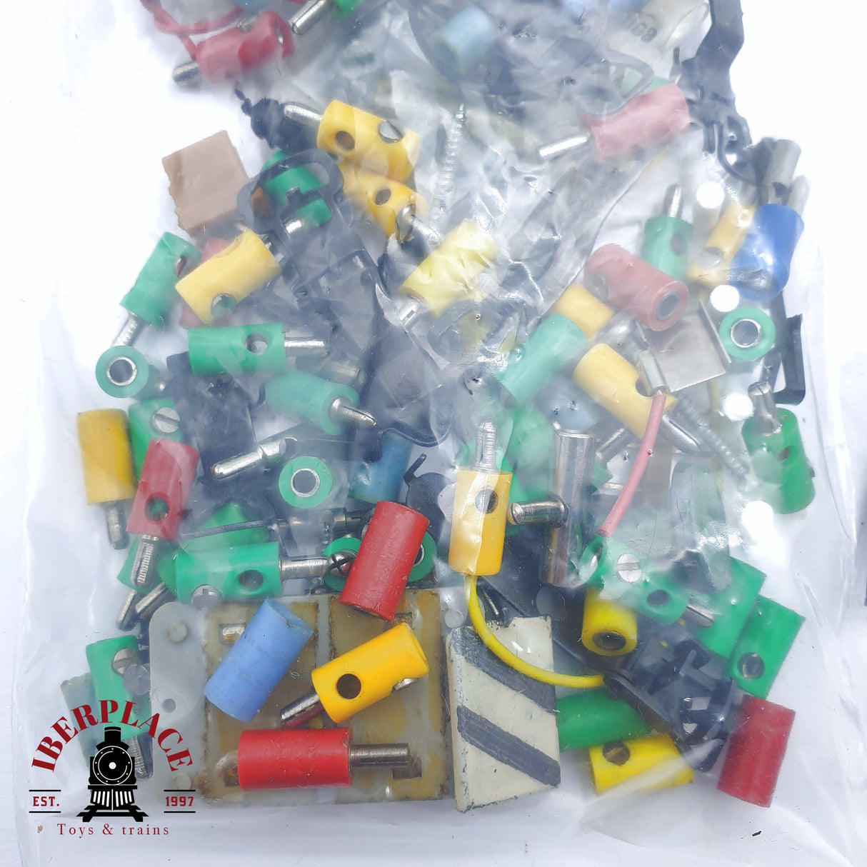 ♻️ 2da mano -  Lote de clavijas macho hembra y pequeñas piezas de conexión H0 escala 1:87