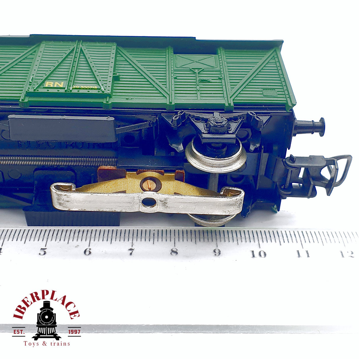 ♻️ 2da mano -  AC Electrotren vagón mercancias cerrado RENFE con luz H0 escala 1:87