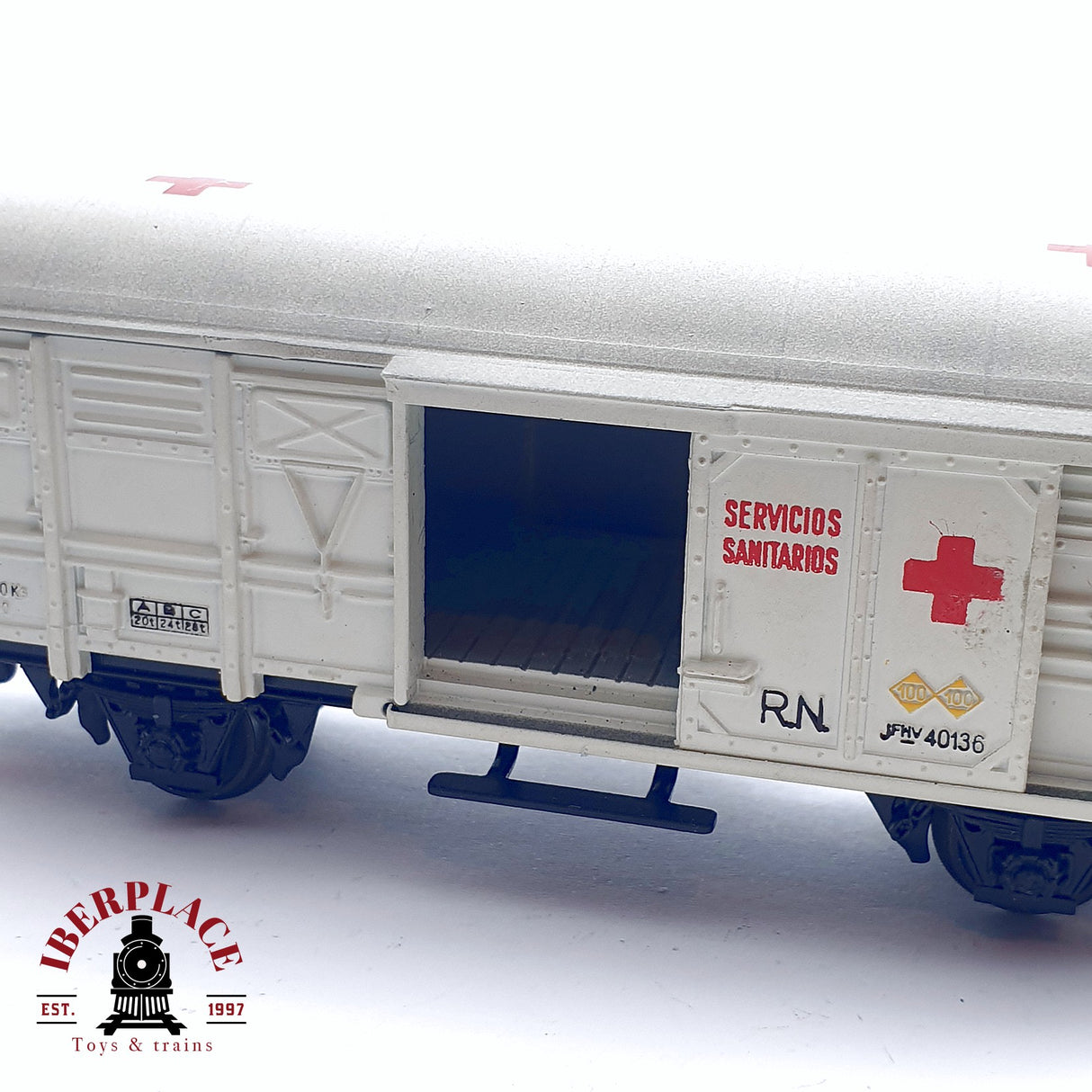 ♻️ 2da mano -  DC Electrotren 1311 vagón Cruz Roja servicios sanitarios RENFE H0 escala 1:87