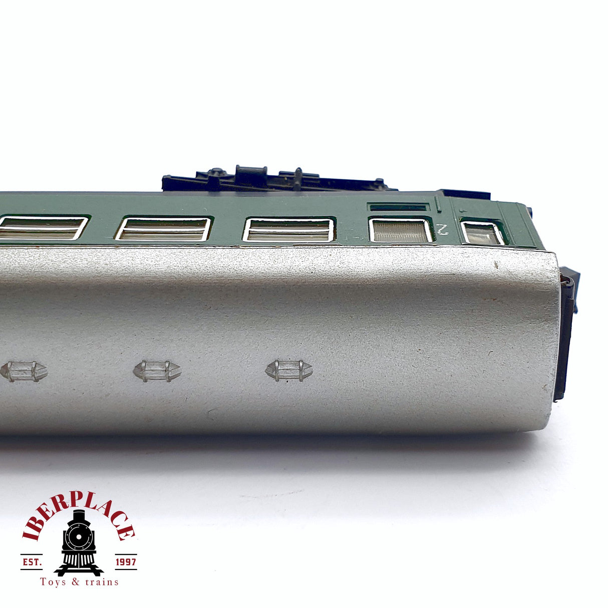 ♻️ 2da mano - Arnold 0381 vagón pasajeros DB clase 2 N escala 1:160