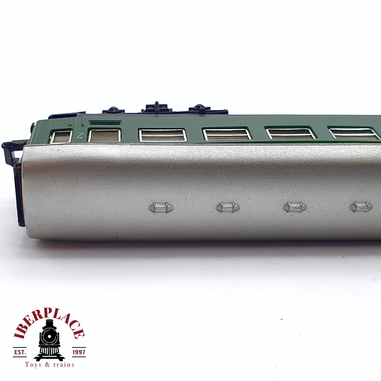 ♻️ 2da mano - Arnold 0381 vagón pasajeros DB clase 2 N escala 1:160