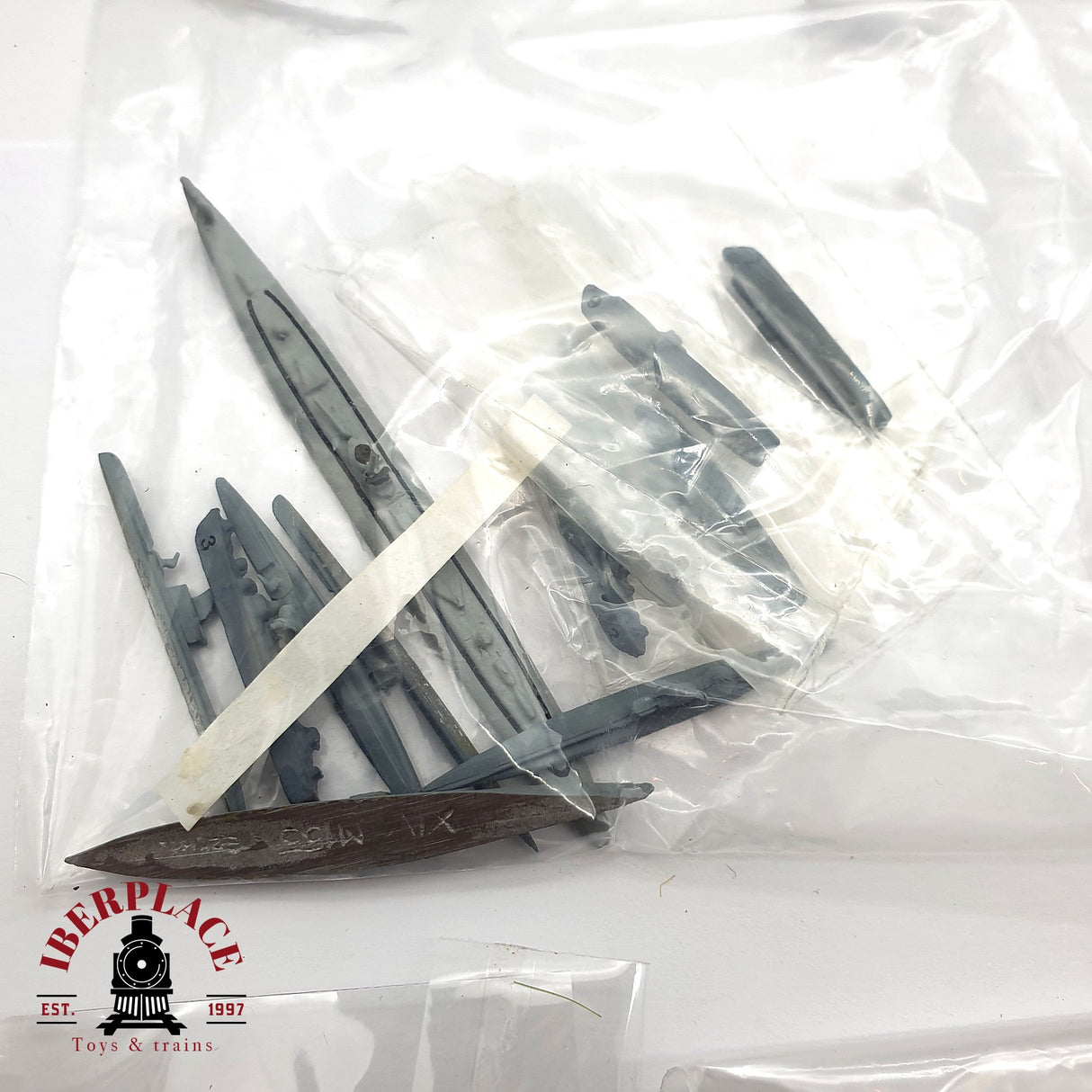 ♻️ WIKING - Antiguos barcos militares en metal 1:1200 ADT03