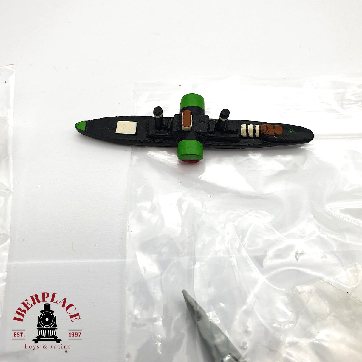 ♻️ WIKING - Antiguos barcos militares en metal 1:1200 ADT03