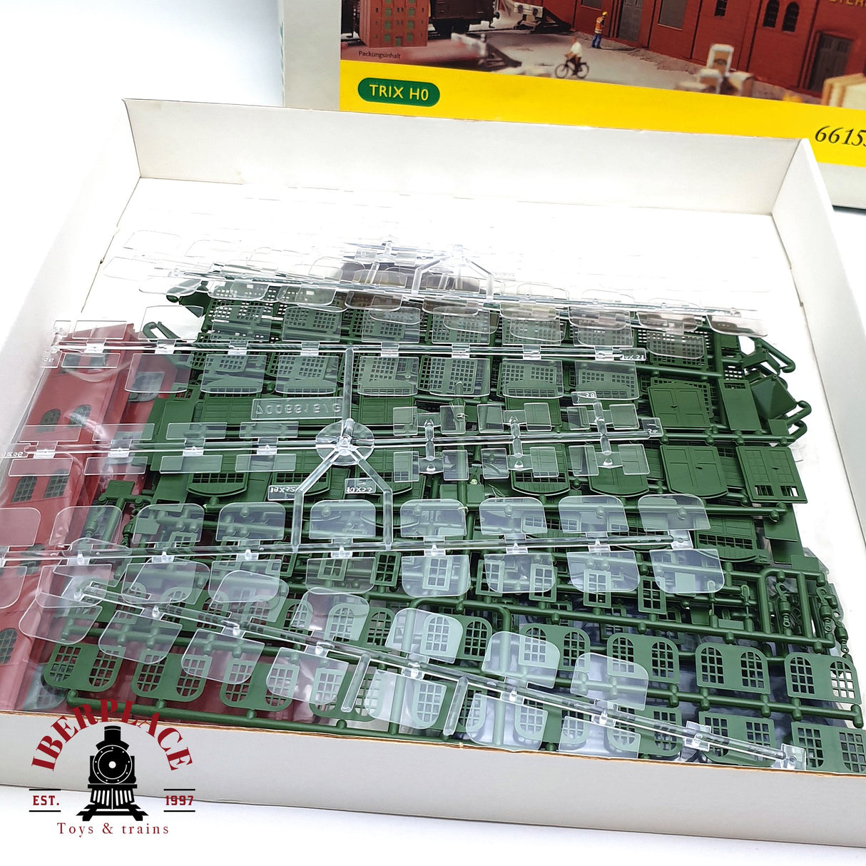 ♻️ 2da mano -  Trix 66153 Edificio del distrito de Almacenes H0 escala 1:87 ADT03