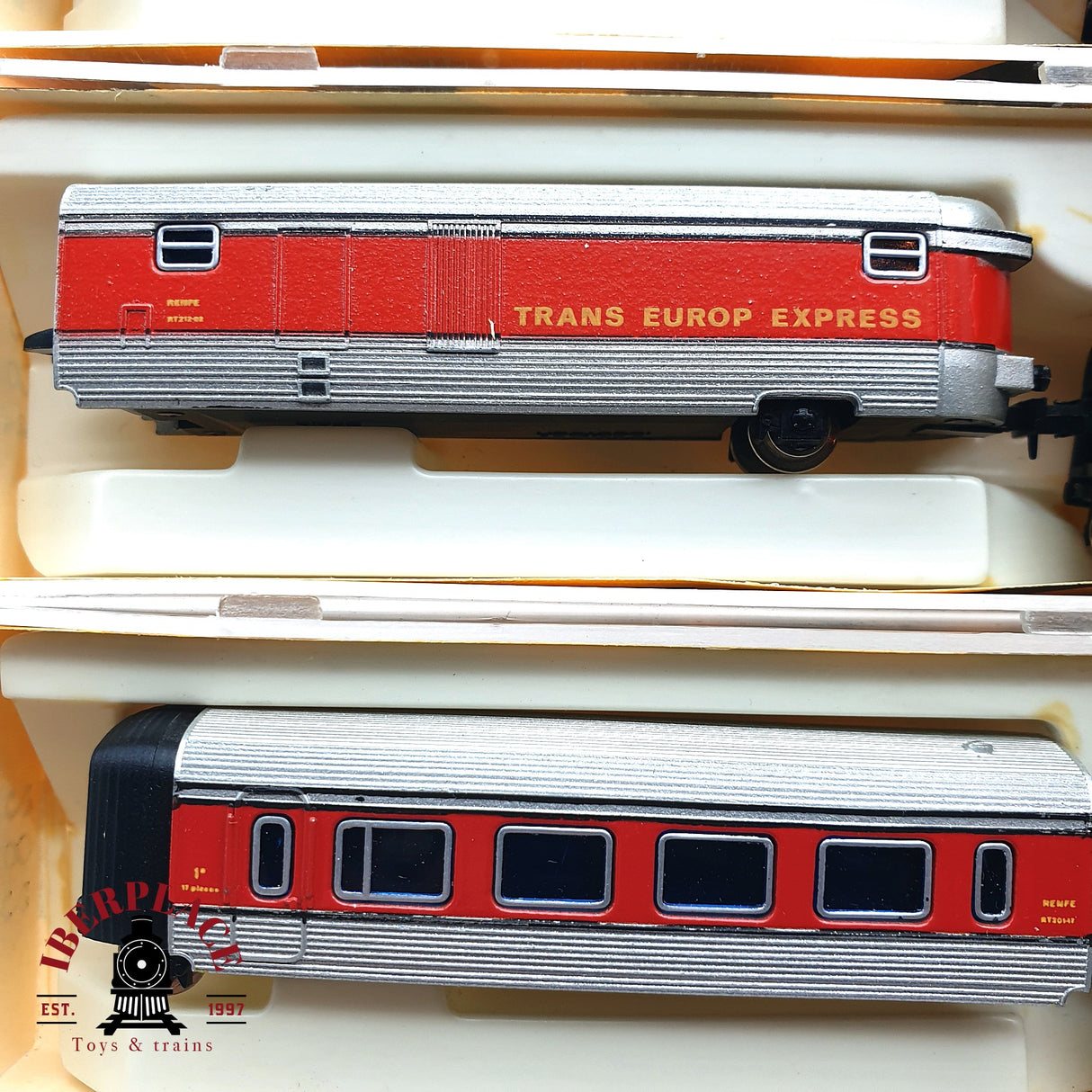 ♻️ 2da mano -  Ibertren Locomotora Virgen del carmen RENFE + vagones N escala 1:160 AN10