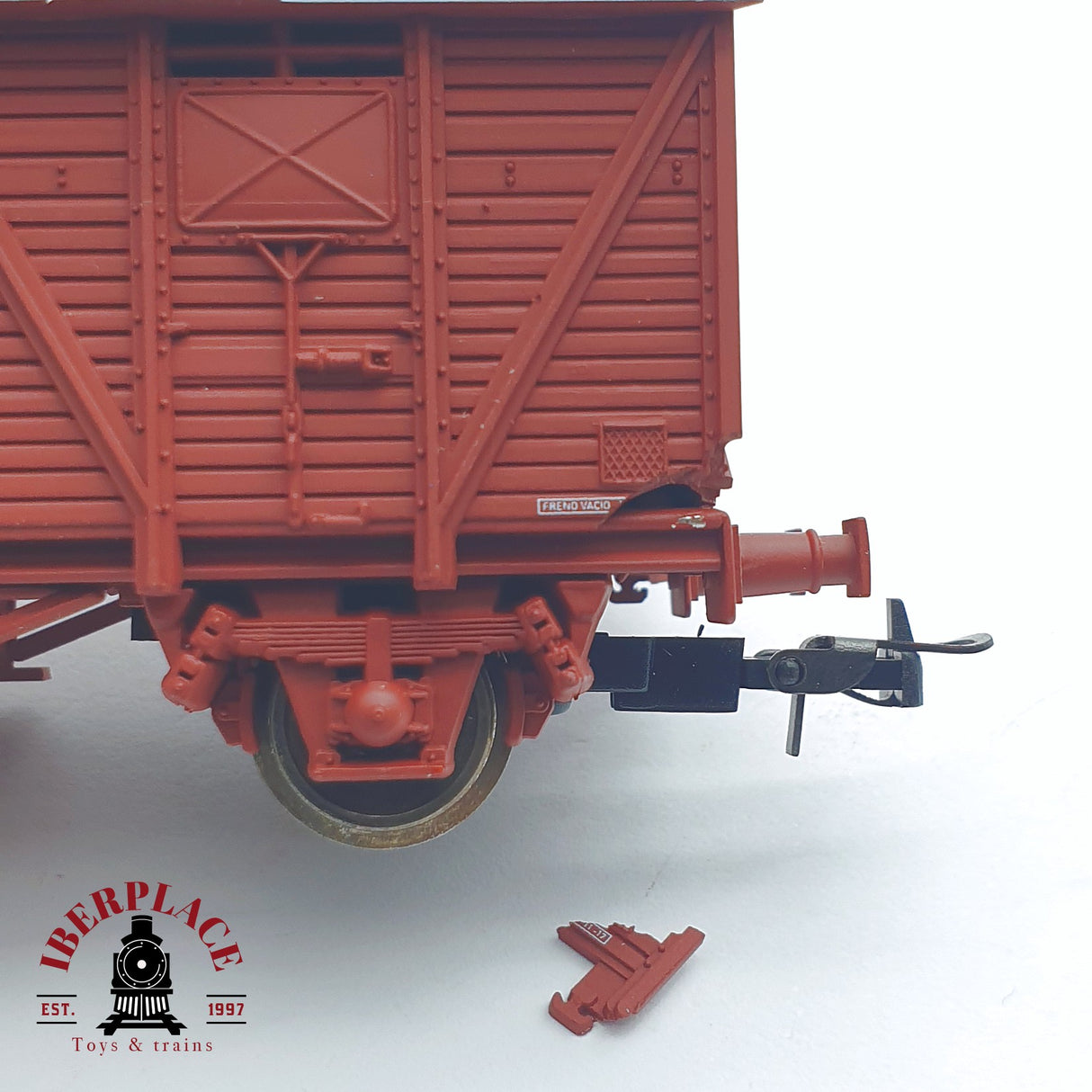 ♻️ 2 mano - Electrotren 1353 vagón cerrado J-3 RENFE H0 escala 1:87 AH05