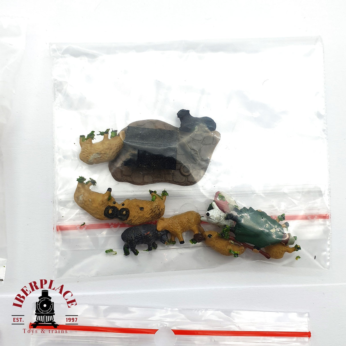 ♻️ 2da mano - Lote Figuras y accesorios para la granja vacas caballos H0 escala 1:87 EH010