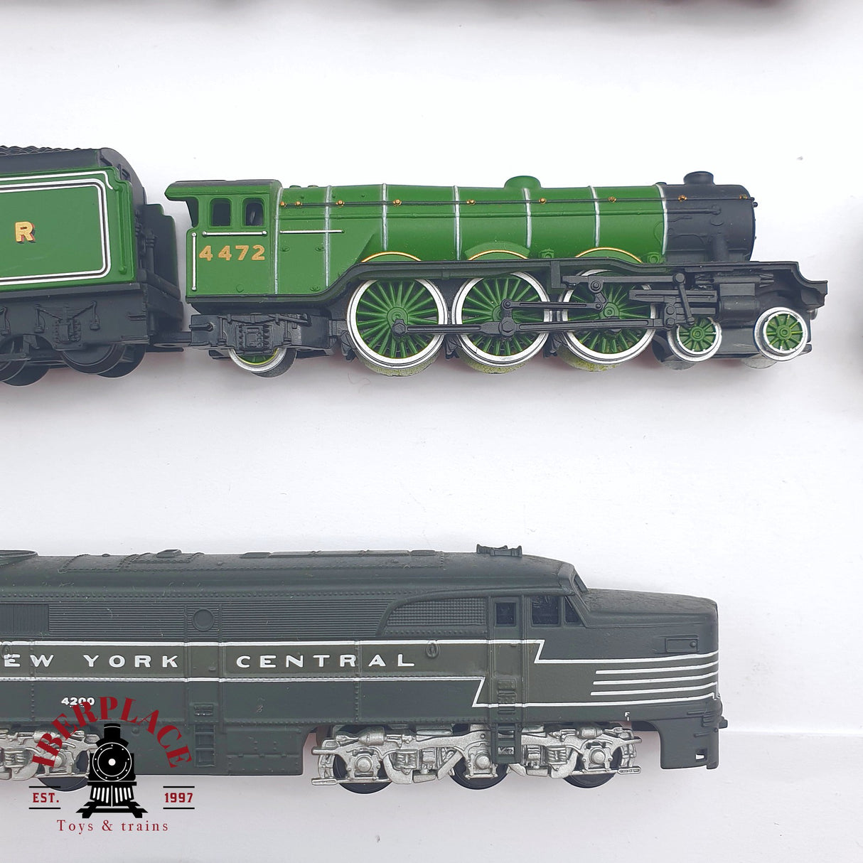 ♻️ 2 mano - Locomotoras sin motor para decoración N escala 1:160 TEN06