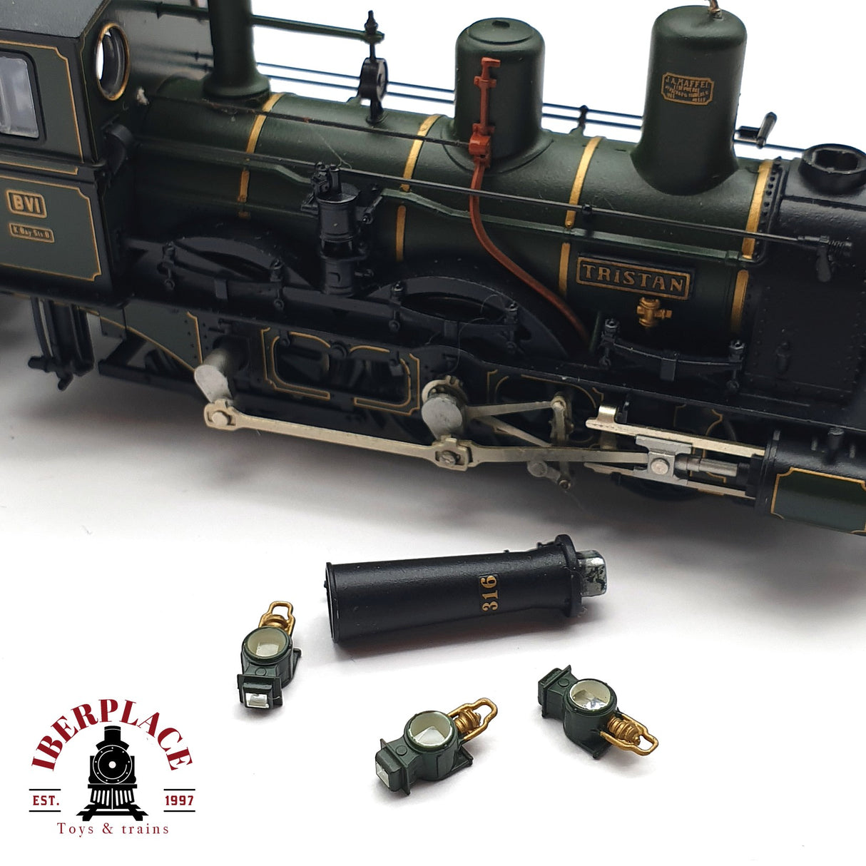 ♻️ 2 mano - Märklin 2680 Locomotora Digital Tristan con vitrina H0 escala 1:87 A107