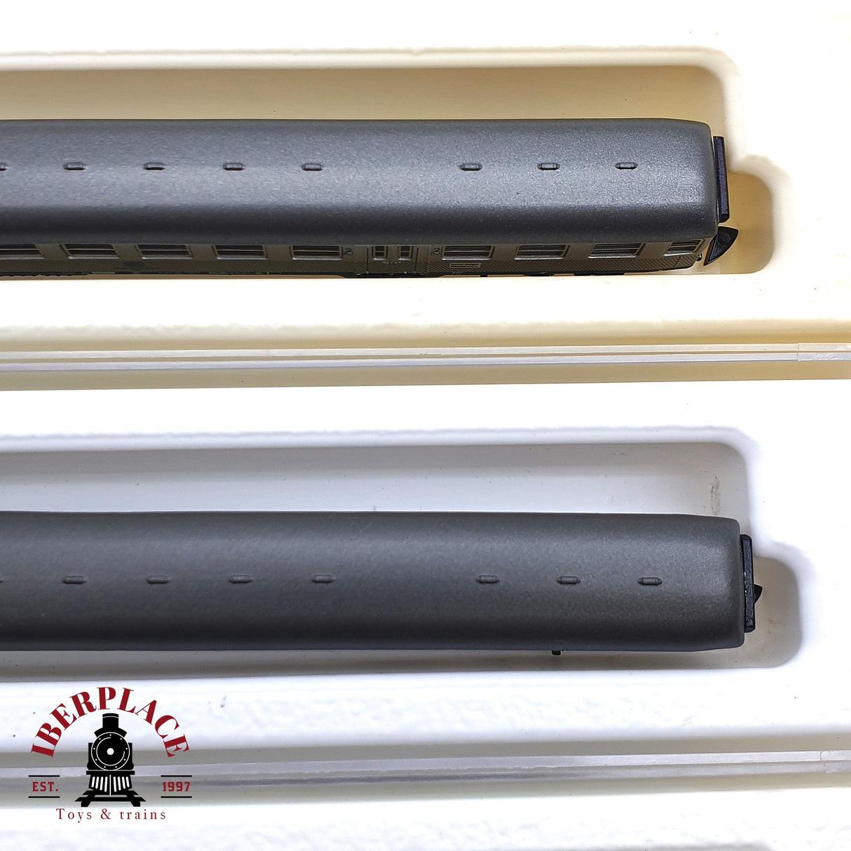 ♻️ 2 mano - Märklin 4x vagones pasajero clases 1-2 silver DB Z escala 1:220 EZ07