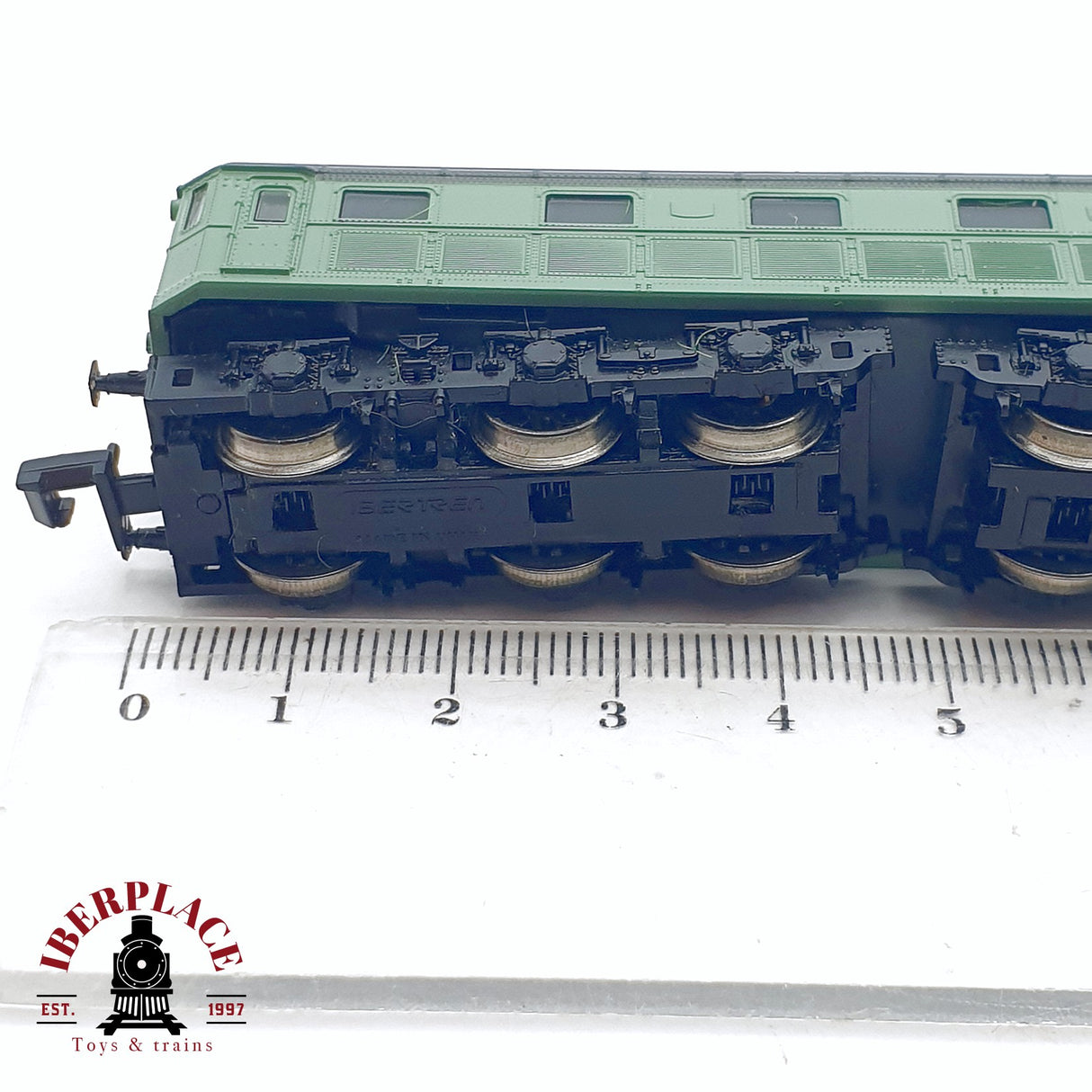 ♻️ 2da mano -  IBERTREN Locomotora Eléctrica RENFE color verde N escala 1:160