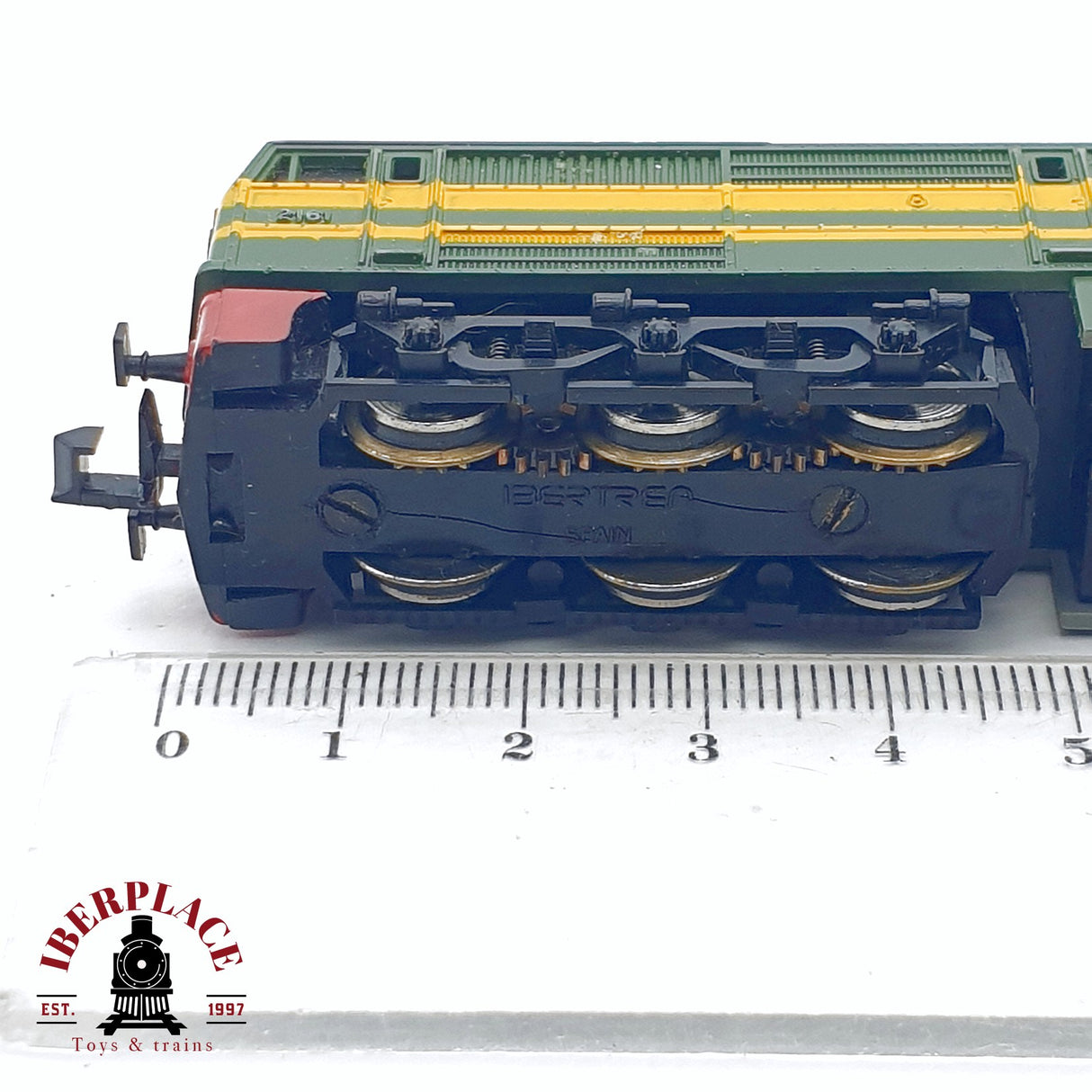 ♻️ 2da mano -  IBERTREN Locomotora diesel verde con franja amarilla RENFE 2161 N escala 1:160