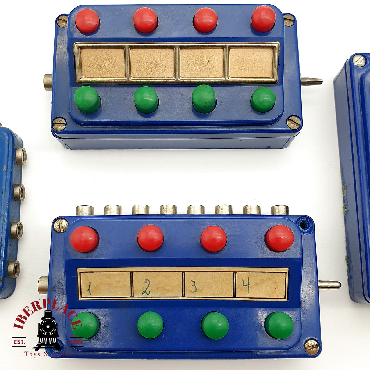 ♻️ 4x Märklin 7072 470 Pupitres de mando, placa de distribución H0 escala 1:87