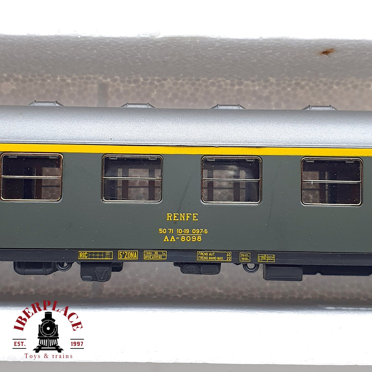 ♻️ DC 3x Roco 44463 vagones pasajeros RENFE Madrid Barcelona clase 2 H0 escala 1:87