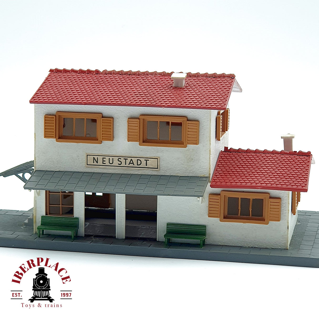 ♻️ Estación de tren de pueblo New Stadt H0 escala 1:87