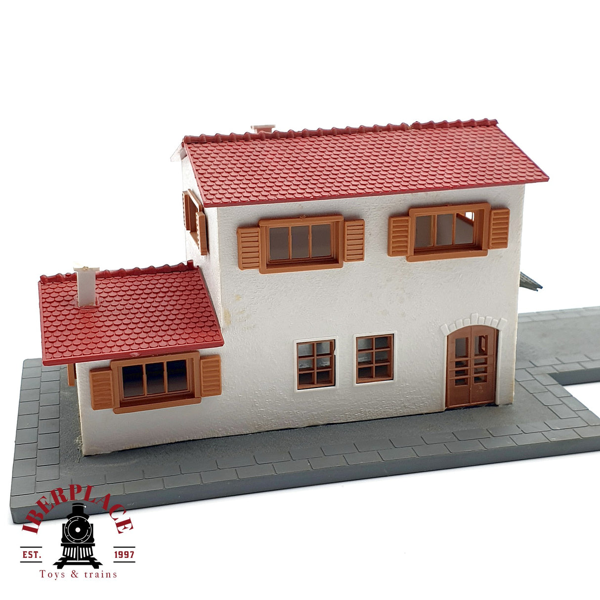 ♻️ Estación de tren de pueblo New Stadt H0 escala 1:87