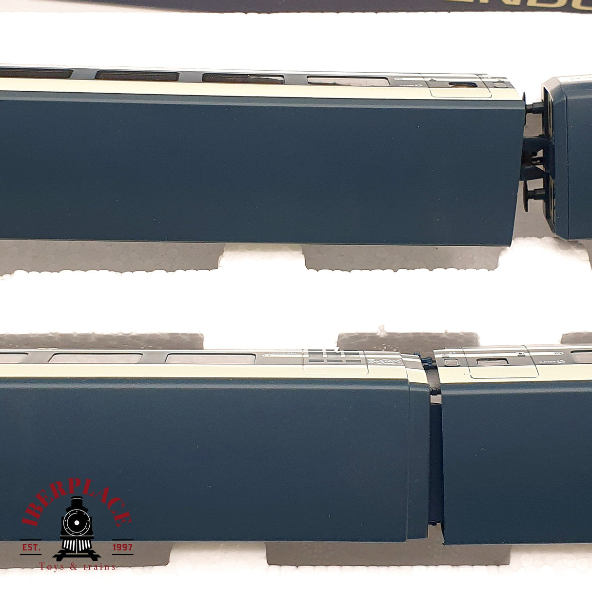 ♻️ AC Electrotren 3202 set de vagones complementarios Talgo T 200 RENFE H0 escala 1:87 A28
