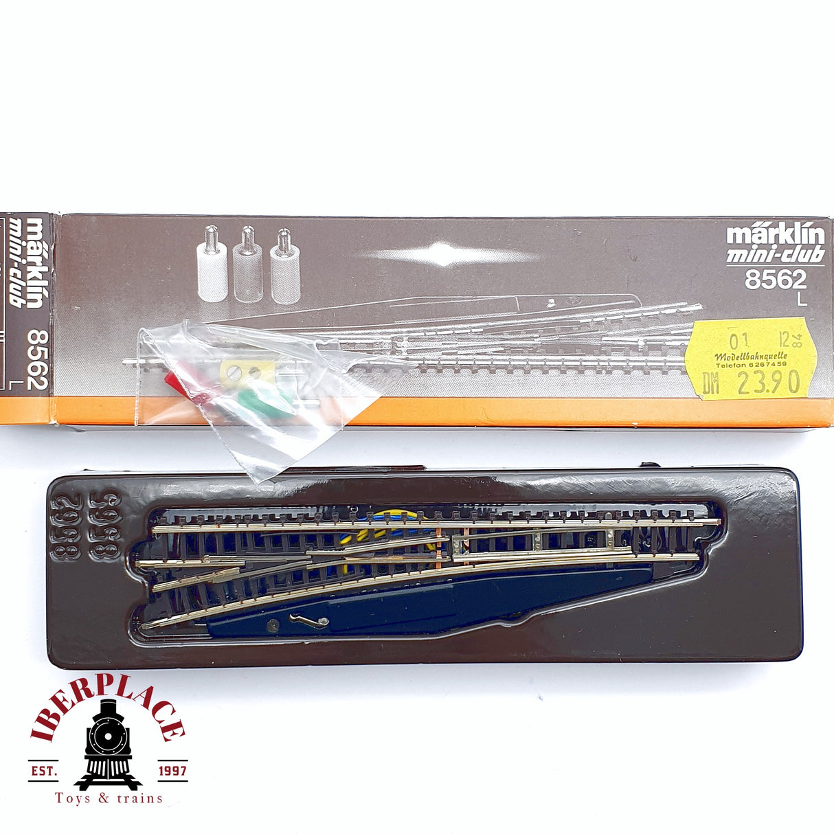 ♻️ 2da mano - Märklin 8562 Desvío eléctrico a la izquierda Z escala 1:220
