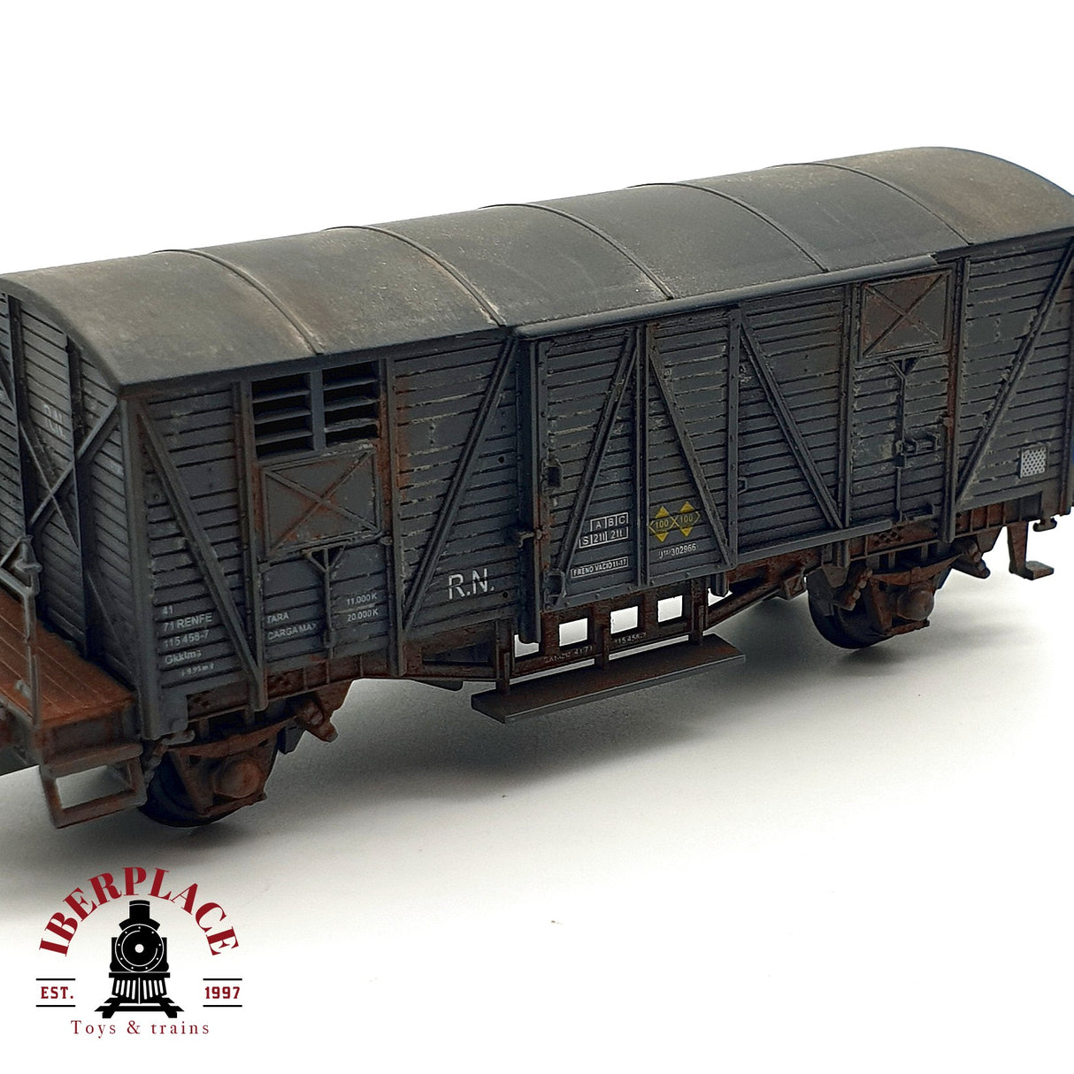 ♻️ DC KTrain 0703-C vagón cerrado con balconcillo envejecido RENFE H0 escala 1:87 A28