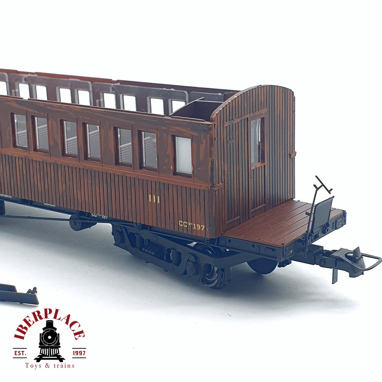 🆕 Mabar 💡 - Restos coche Norte CCfhv197 Carrocería, chasis, asientos, enganches y un bogie H0 escala 1:87