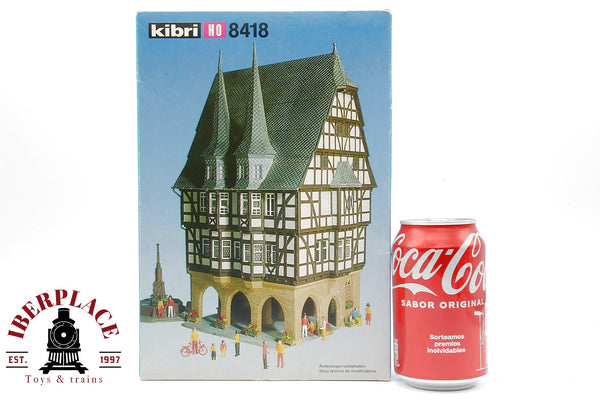 1:87 New Kibri 8418 Rathaus Alsfeld mit Brunnen Ayuntamiento con fuente H0 escala ho 00