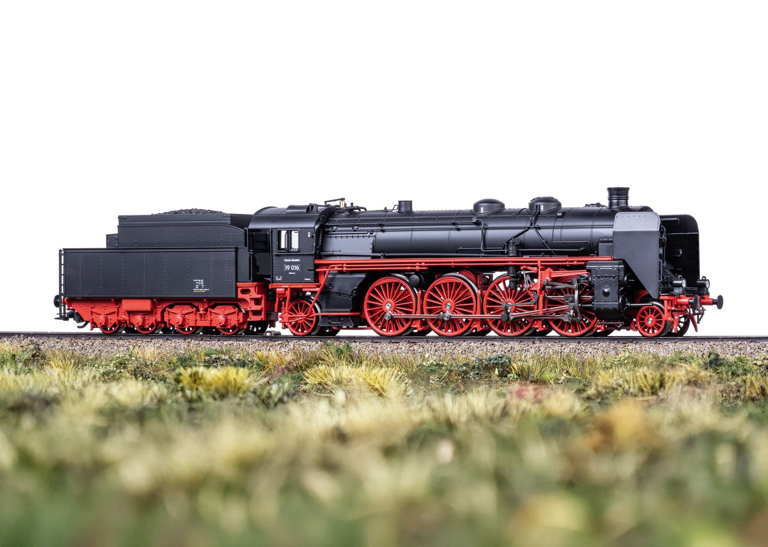 Märklin 38190 Locomotora Vapor Clase 19.0 "Sachsenstolz" Saxon Pride H0 - Modelo Sorpresa 2025 con Sonido mfx+ y Humo Dinámico