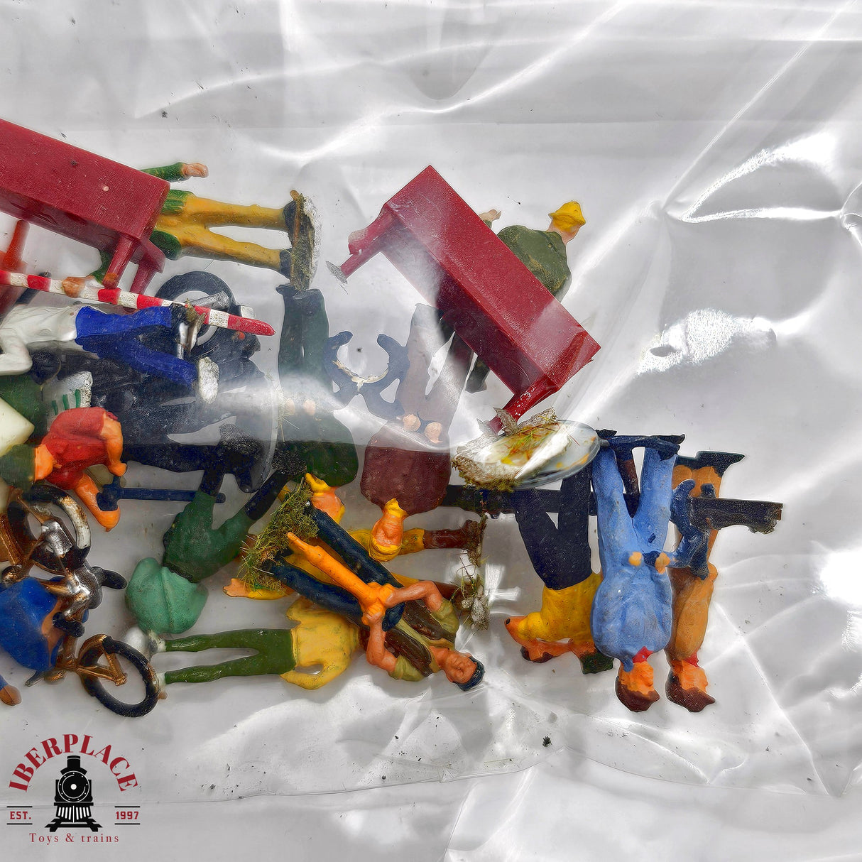 ♻️ 2da mano - Noch + que 100 figuras bancos personas motos bicis etc H0 escala 1:87 A15