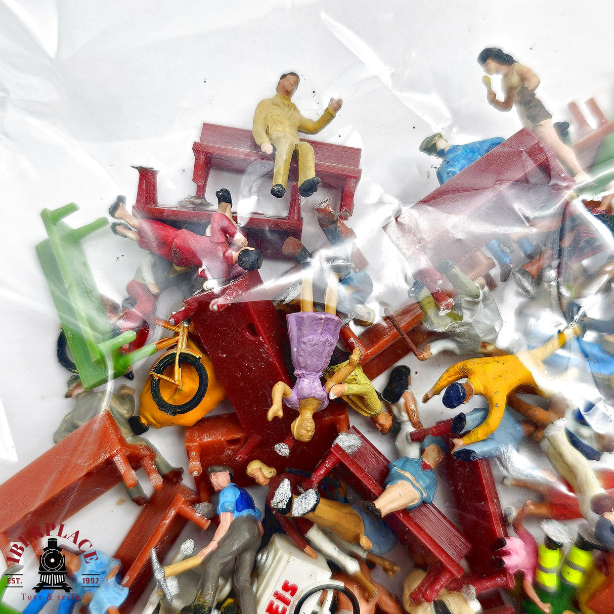 ♻️ 2da mano - Noch + que 100 figuras bancos personas motos bicis etc H0 escala 1:87 A15