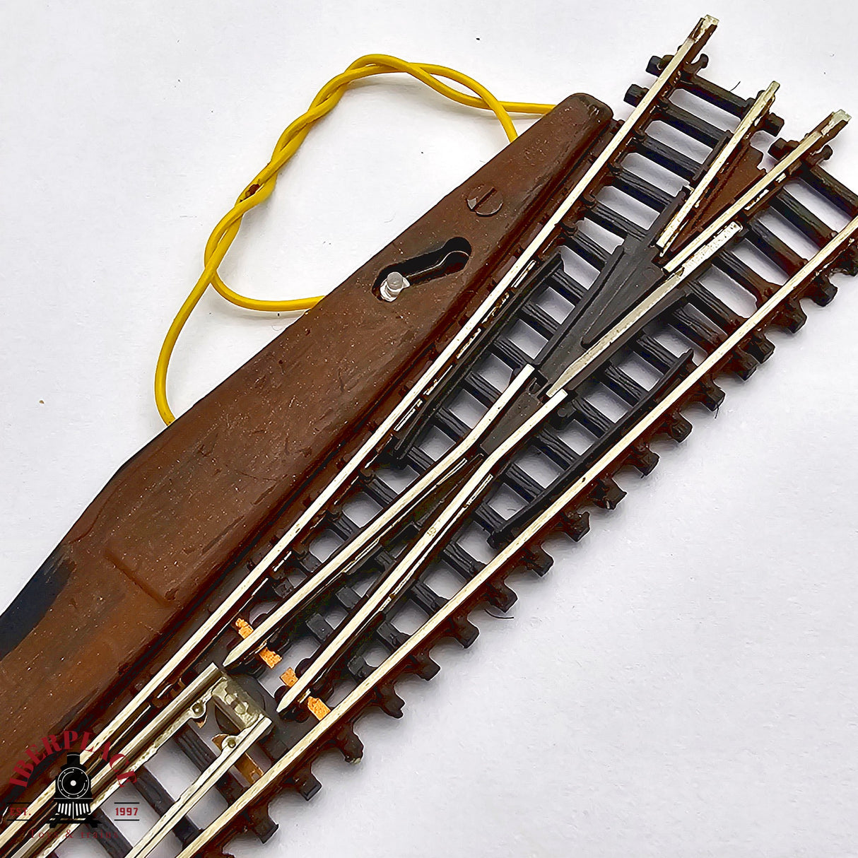 ♻️ 2da mano -  Märklin 8561 8564 desvió a la izquierda Z escala 1:220 E14