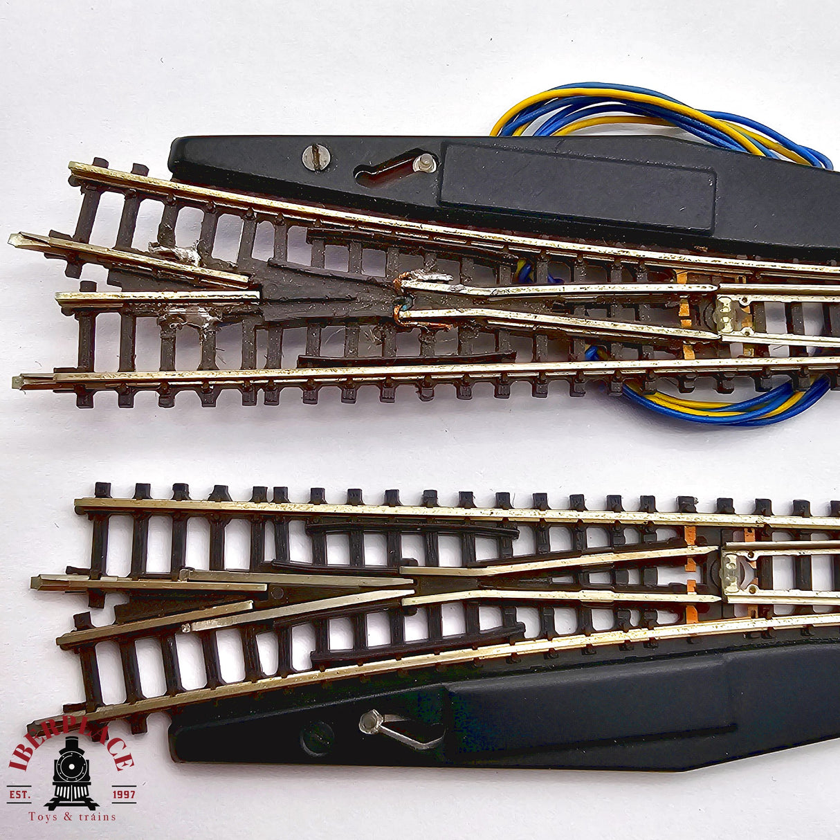 ♻️ 2da mano -  Märklin 2x 8561 8564 desvíos izquierda y derecha Z escala 1:220 E14 3/13