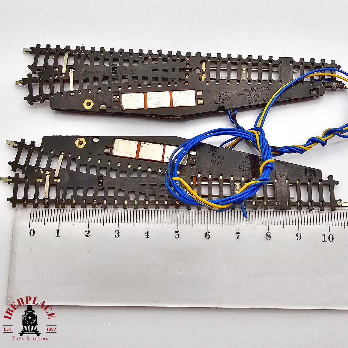 ♻️ 2da mano -  Märklin 2x 8561 8564 desvíos izquierda y derecha Z escala 1:220 E14 7/13