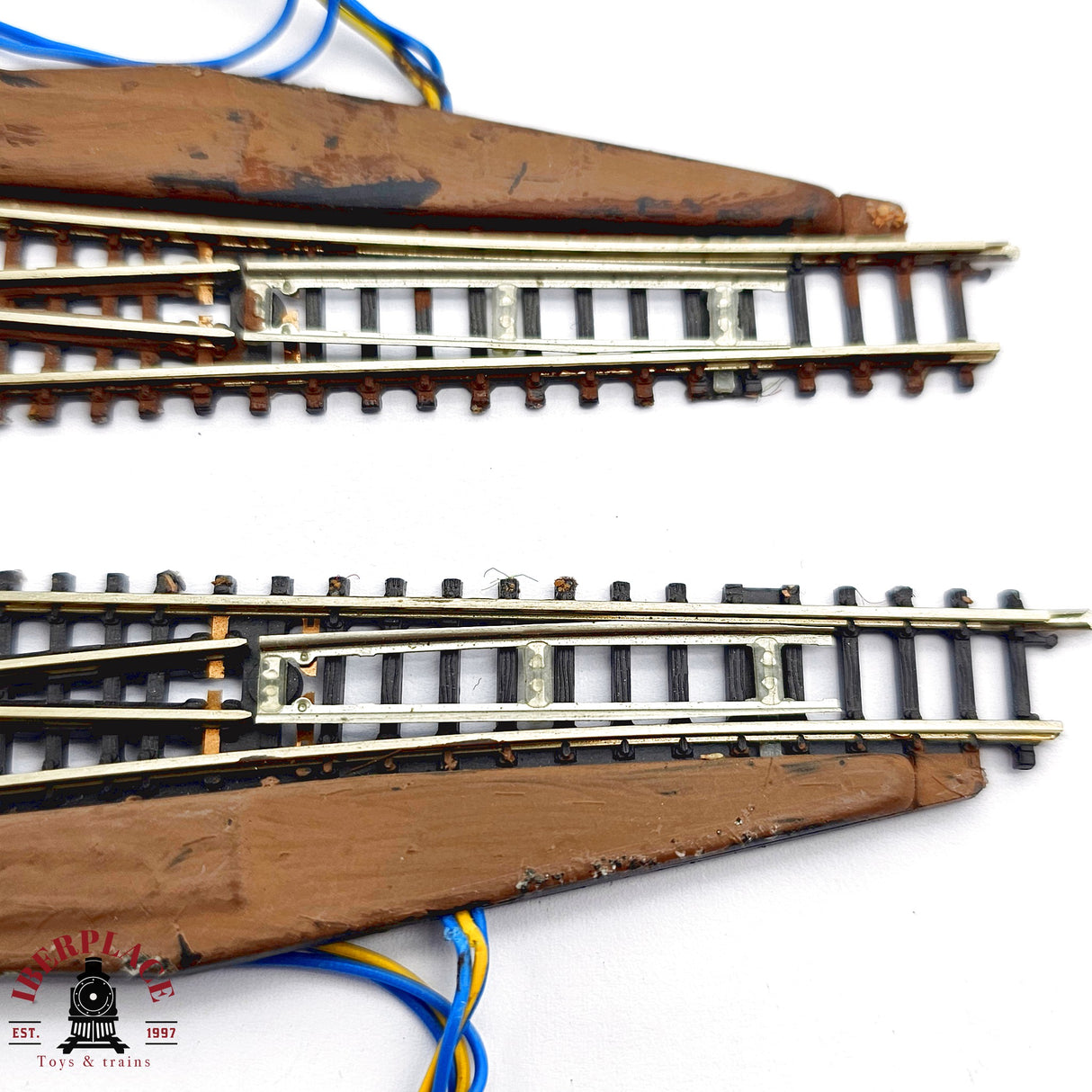 ♻️ 2da mano -  Märklin 2x 8561 8564 desvíos izquierda y derecha Z escala 1:220 E14 9/13