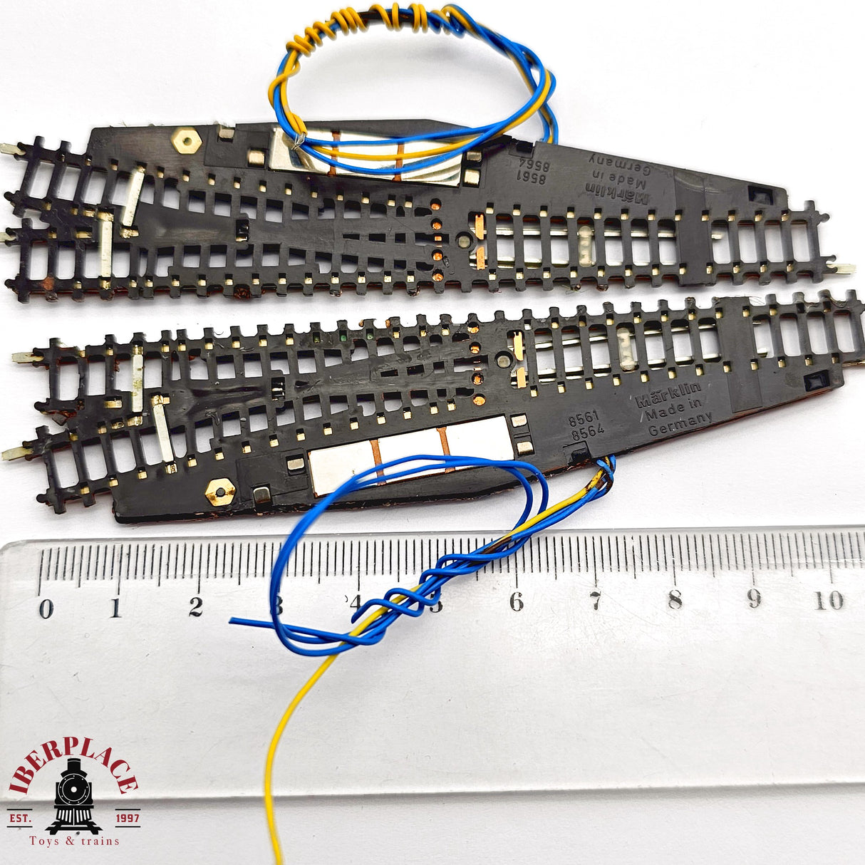♻️ 2da mano -  Märklin 2x 8561 8564 desvíos izquierda y derecha Z escala 1:220 E14 9/13