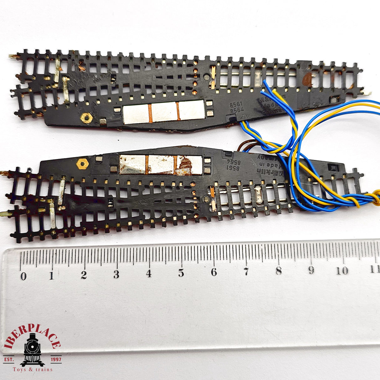 ♻️ 2da mano -  Märklin 2x 8561 8564 desvíos izquierda y derecha Z escala 1:220 E14 10/13