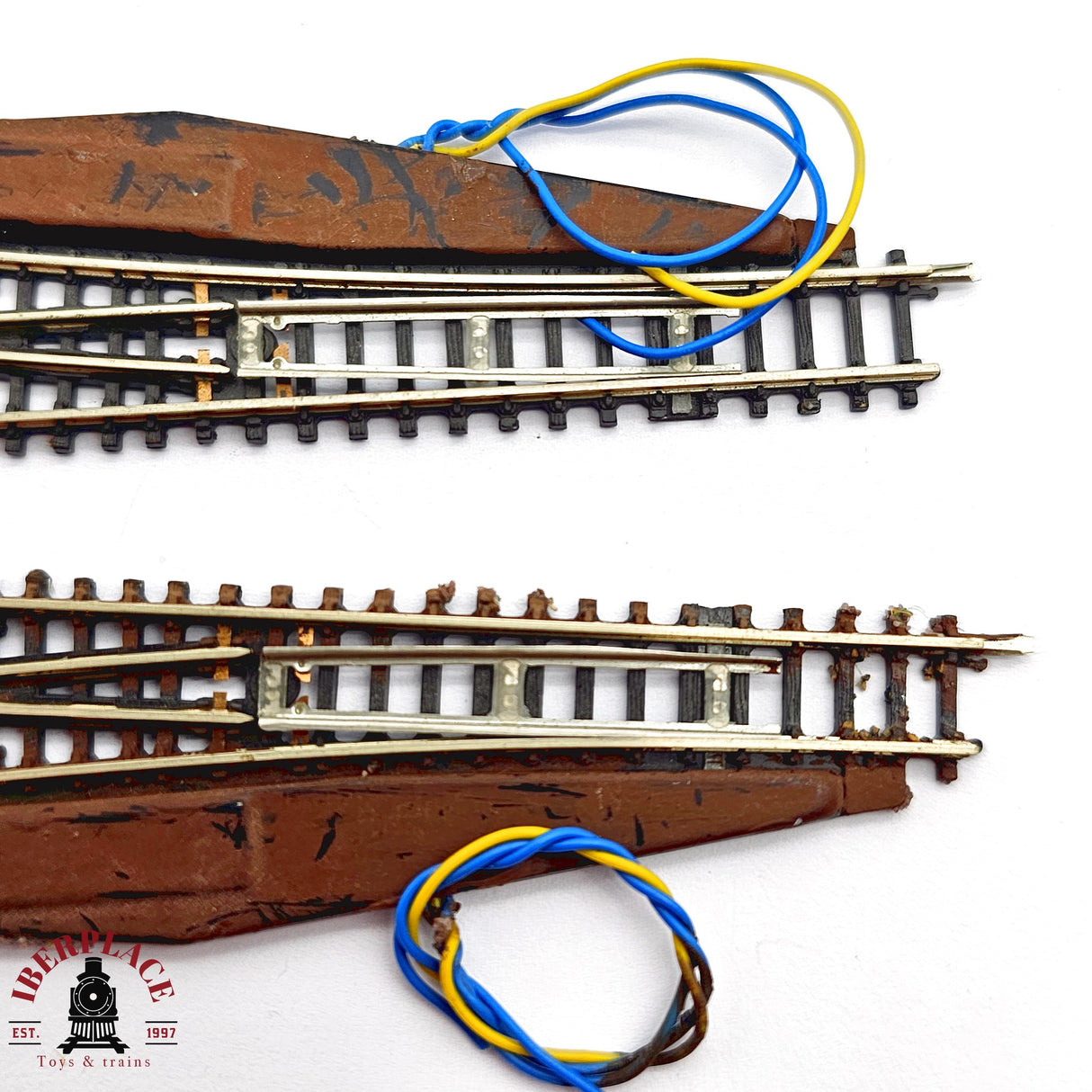 ♻️ 2da mano -  Märklin 2x 8561 8564 desvíos izquierda y derecha Z escala 1:220 E14 11/13
