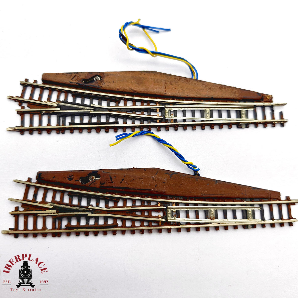 ♻️ 2da mano -  Märklin 2x 8561 8564 desvíos a la derecha Z escala 1:220 E14
