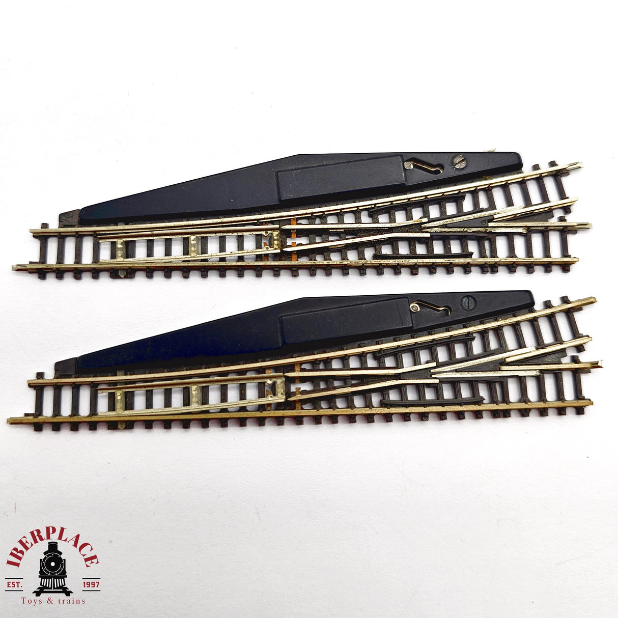 ♻️ 2da mano -  Märklin 2x 8561 8564 desvíos a la izquierda Z escala 1:220 E14