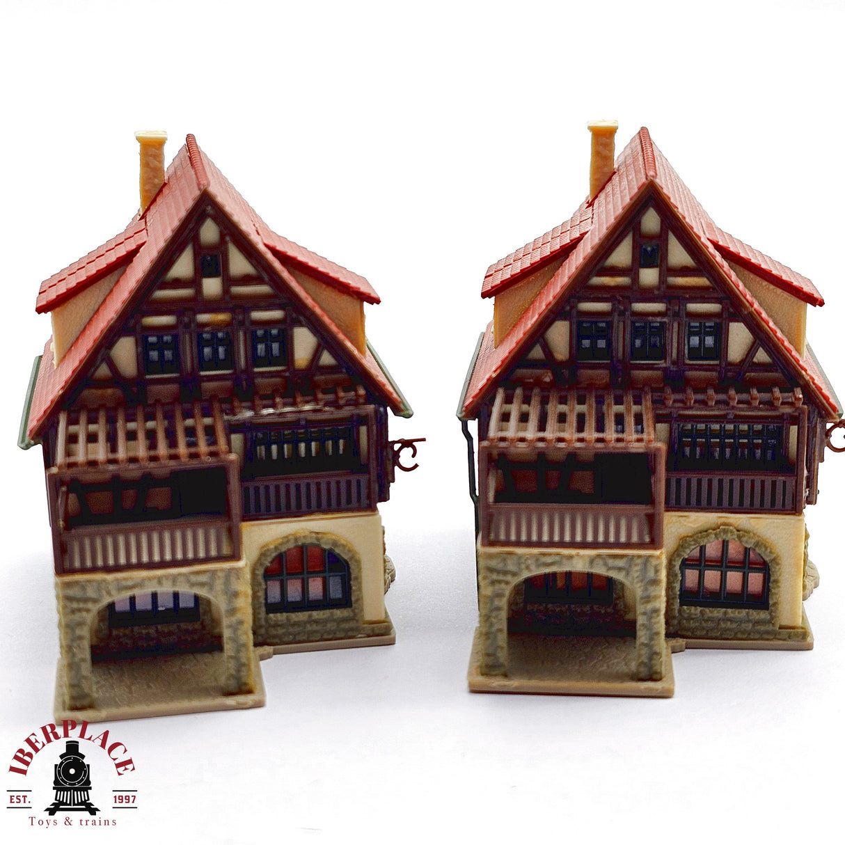 ♻️ 2da mano - Vollmer 2x casas con entramado de madera y balcón Z escala 1:220 E14