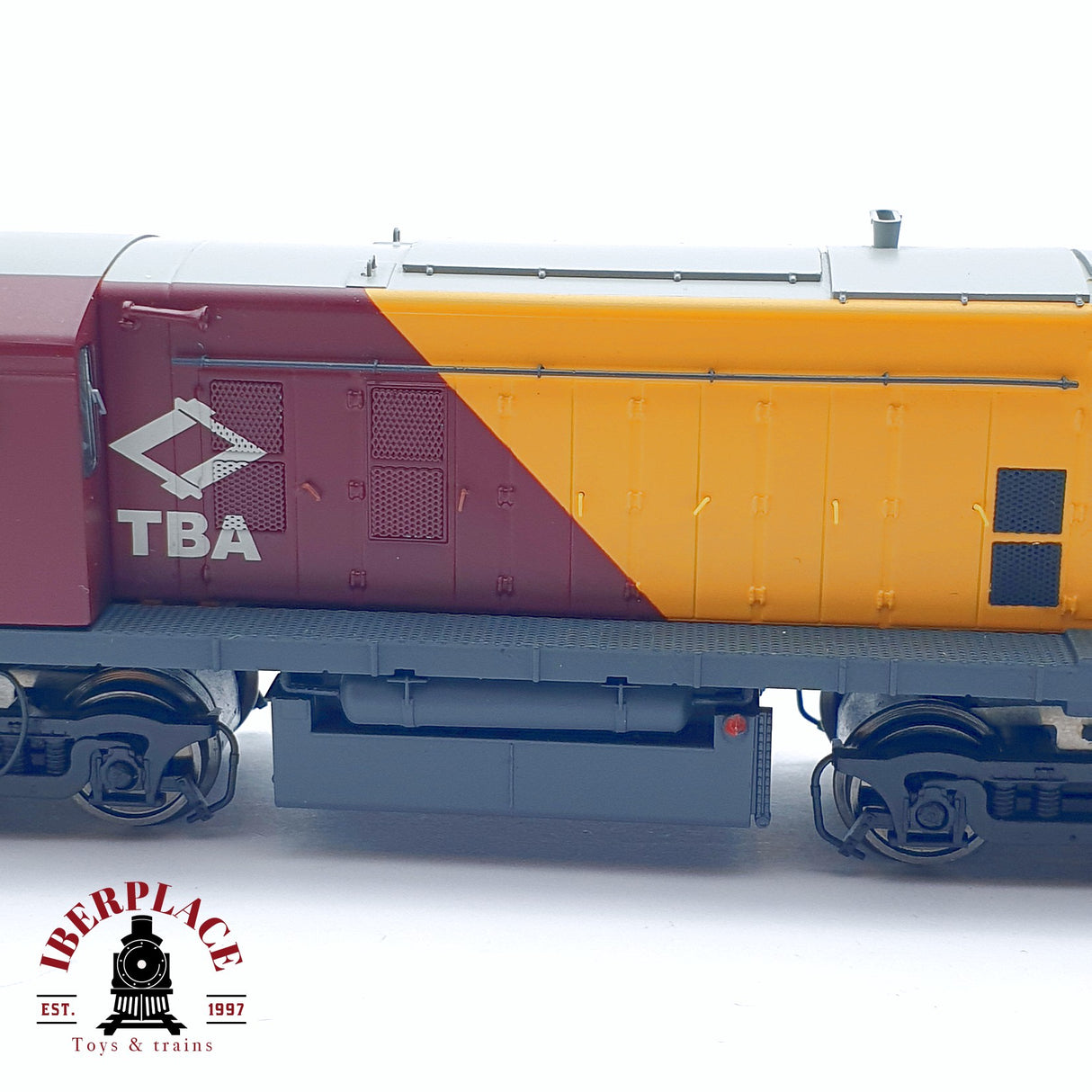 🆕  Mabar - 81314 Locomotora diesel Alco 1300 TBA modelo DC nueva con caja H0 escala 1:87