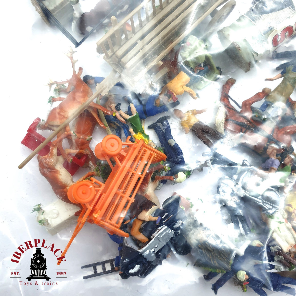 ♻️ 2da mano - Lote Figuras animales carroza bancos personas H0 escala 1:87 EH010