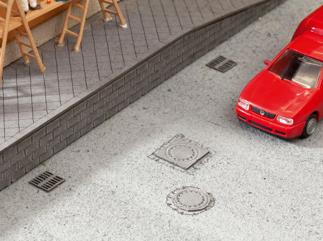 Noch 14632 Tapas de alcantarilla y sumideros N escala 1:160